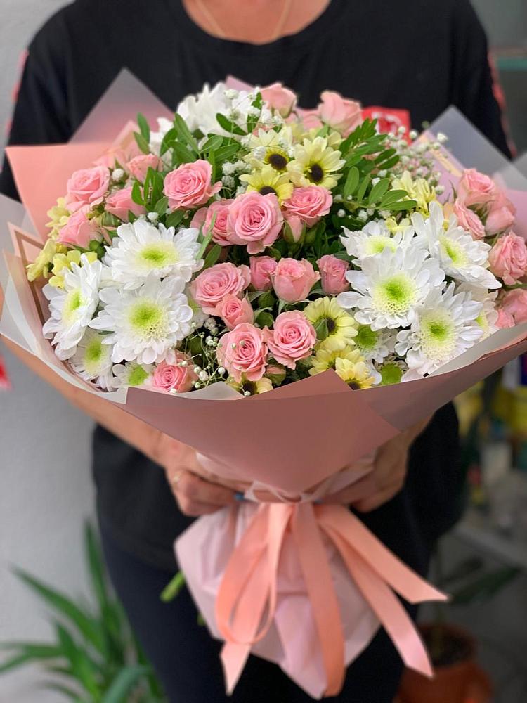 Букет цветов из: Розы и Хризантемы в Зее