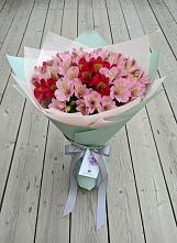 Букет цветов из:  Альстромерии в Зее