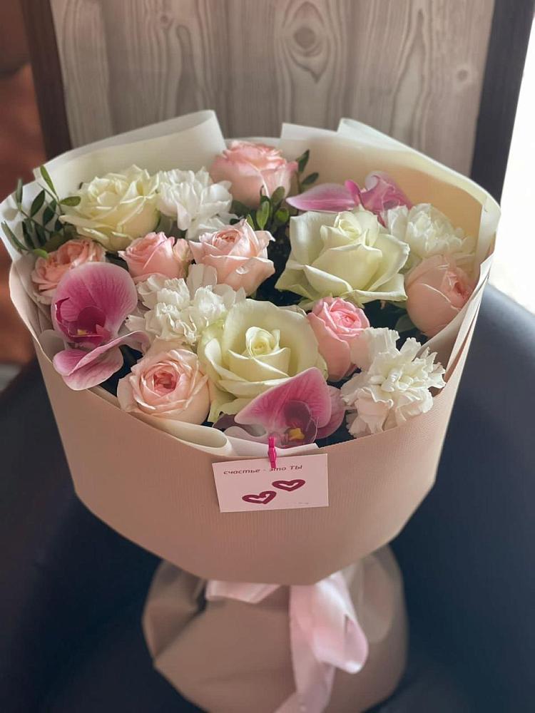 Букет цветов из: Орхидеи, Розы и Гвоздики в Зее