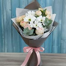Букет цветов из:  Хризантемы и Розы в Зее