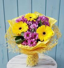 Букет цветов из:  Хризантемы и Герберы #REPLACE_PRED# Зее