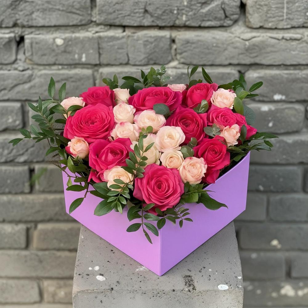 Цветочная композиция из Розы в коробке в Зее