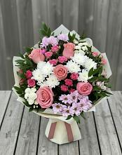 Букет цветов из:  Альстромерии, Гвоздики, Розы и Хризантемы в Зее
