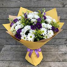Букет цветов из:  Ирисы, Хризантемы и Ромашки в Зее