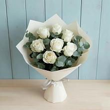 Букет Белые розы в Эвкалипте в Зее